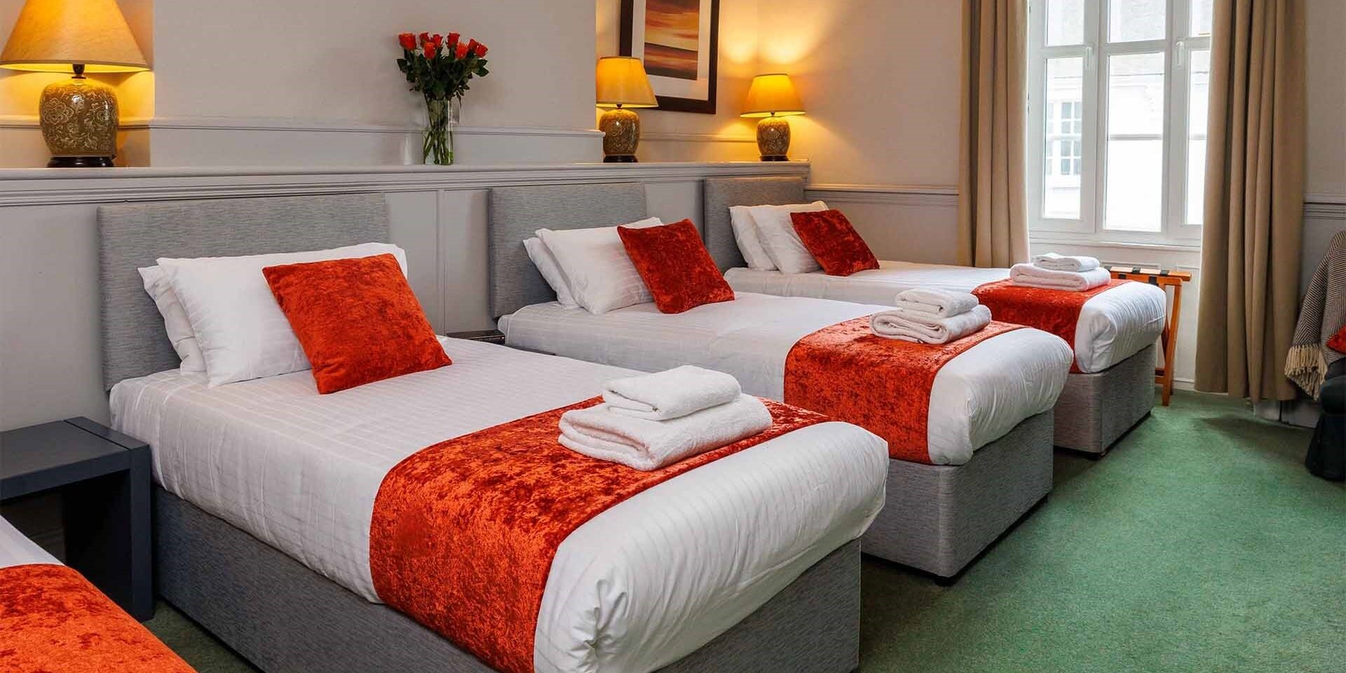 _room_header_quadruple_room_002 _room_header_quadruple_room_002